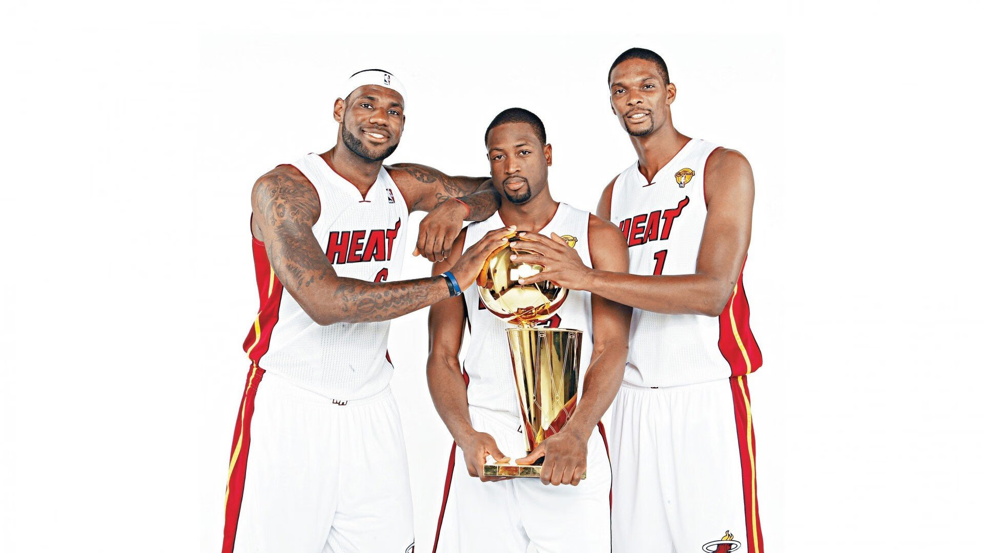 中国男篮与立陶宛热身赛险胜 雄心壮志备战国际大赛，中国男篮对立陶宛战绩